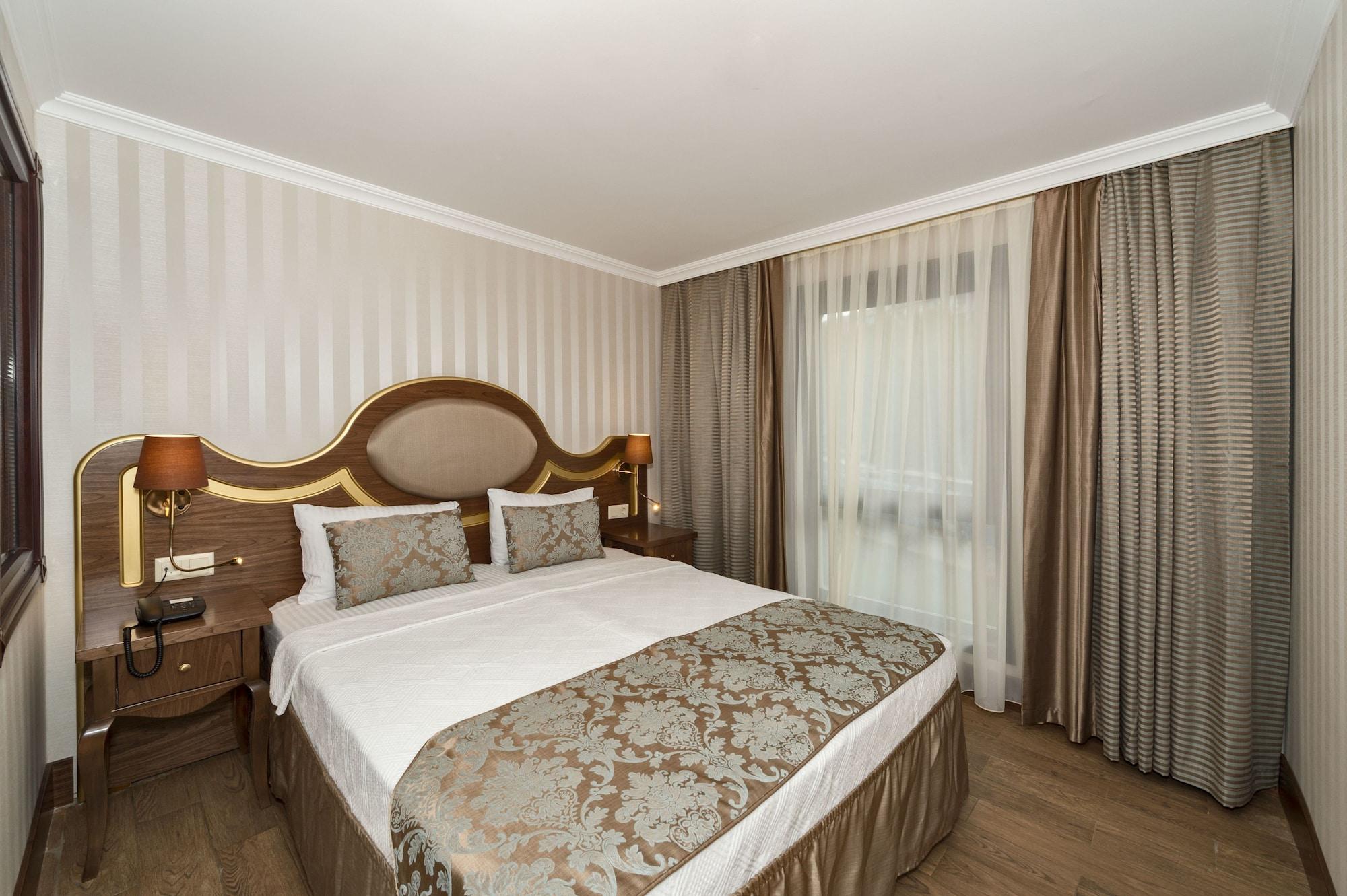 The Central Hotel Истанбул Екстериор снимка